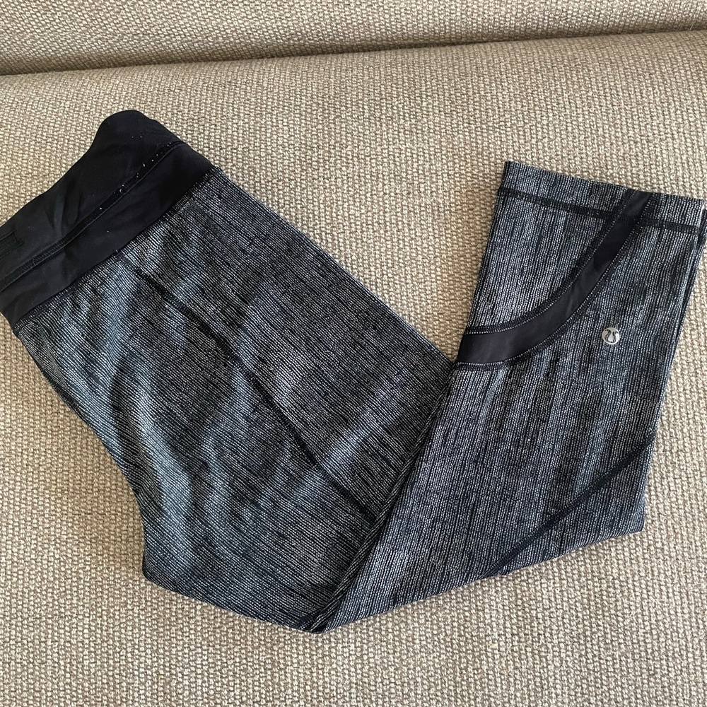 Lululemon cropped leggings